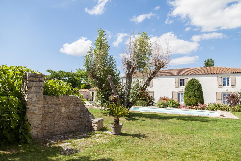 Le Soleil Et Les Etoiles Bed & Breakfast Saint-Sauveur-d'Aunis Dış mekan fotoğraf