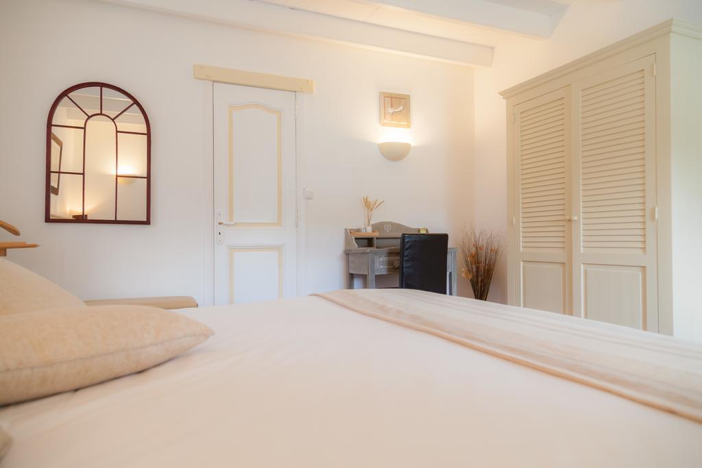 Le Soleil Et Les Etoiles Bed & Breakfast Saint-Sauveur-d'Aunis Dış mekan fotoğraf