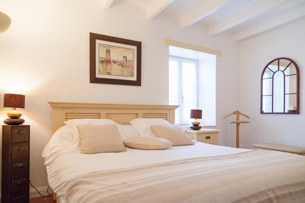 Le Soleil Et Les Etoiles Bed & Breakfast Saint-Sauveur-d'Aunis Dış mekan fotoğraf