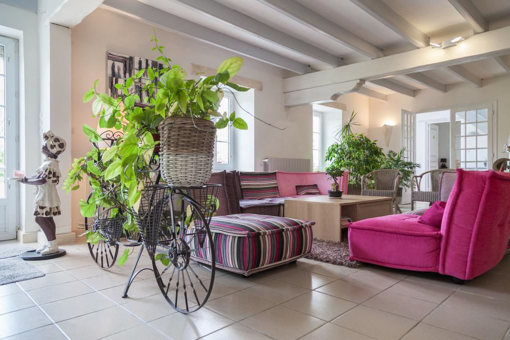 Le Soleil Et Les Etoiles Bed & Breakfast Saint-Sauveur-d'Aunis Dış mekan fotoğraf